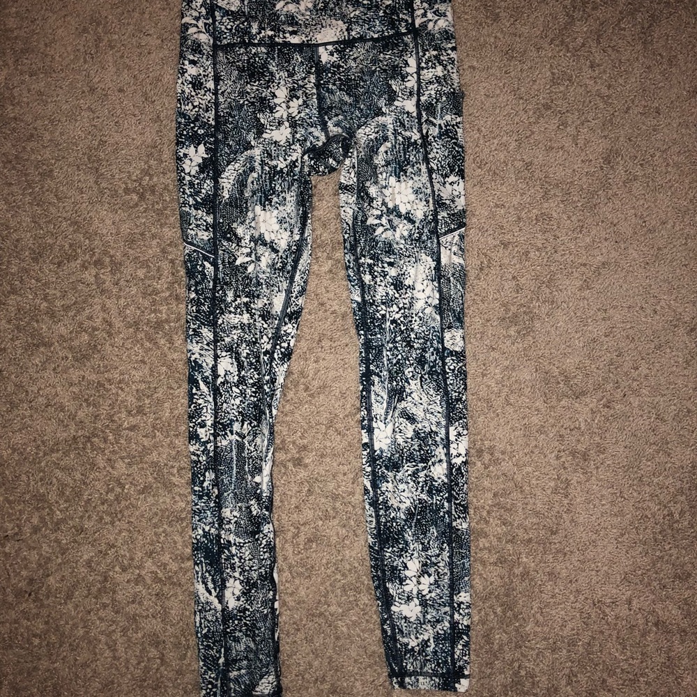 “Fast and free” Lululemon leggings